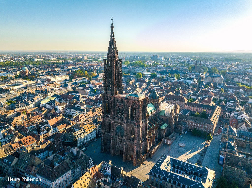 67 STRASBOURG Cathedrale_vue_du_ciel